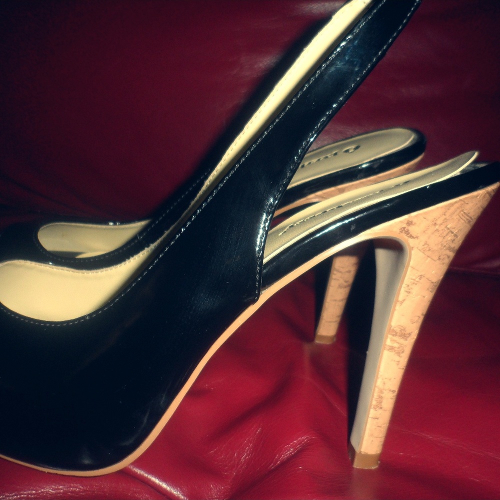 Jazzberry "Keely" heels NWOT 8.5